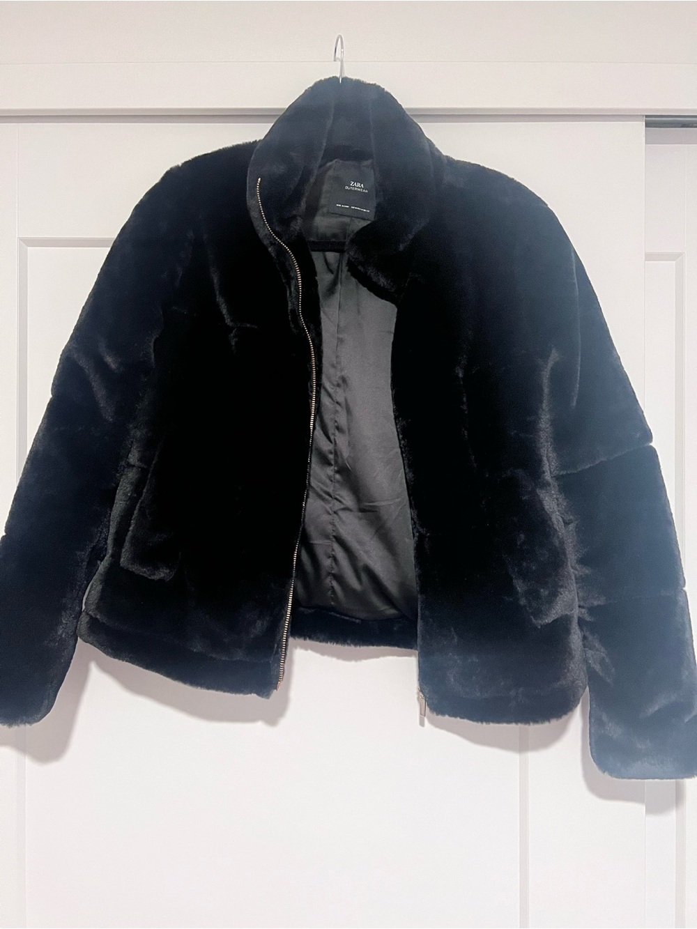 Zara Black Plush Faux-Fur Zip-Up Jacket